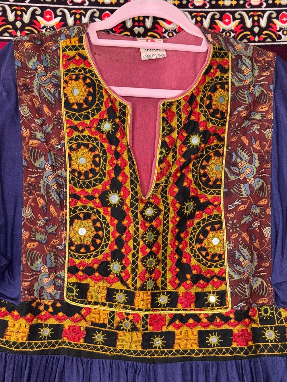 AMAZING 70s embroidered dress w/ bell sleeves and mirror details - Picture 3 of 11